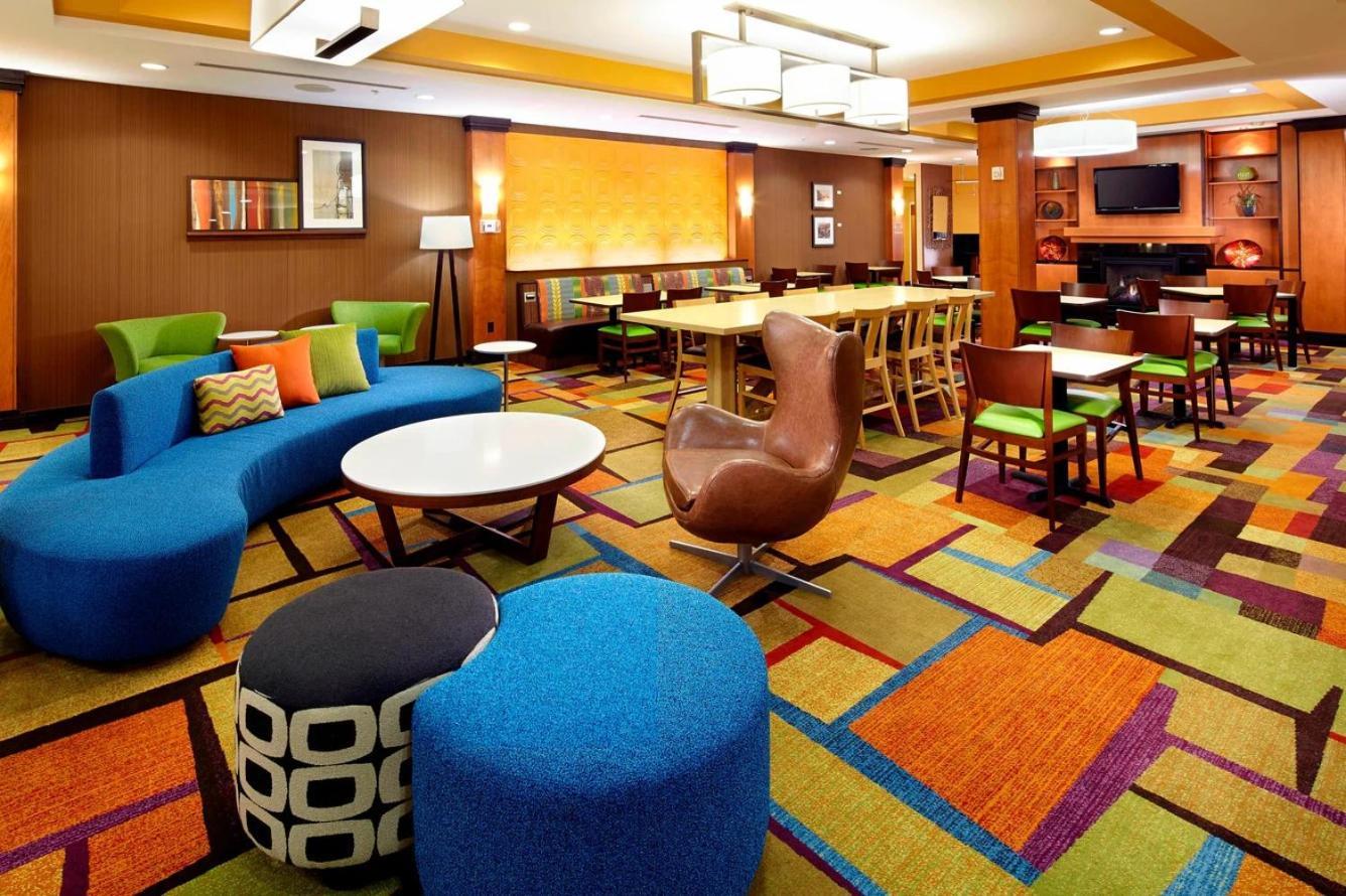 Hotel Fairfield And Neville Island 2*